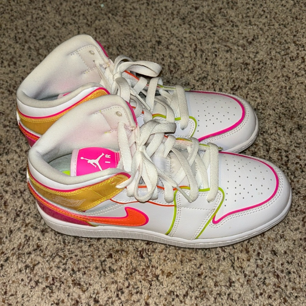 Nike Air Jordan Edge Glow